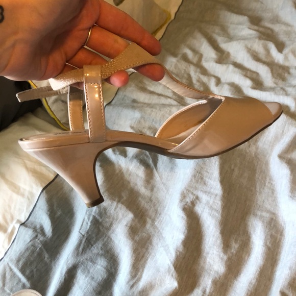 Heels - Picture 3 of 3